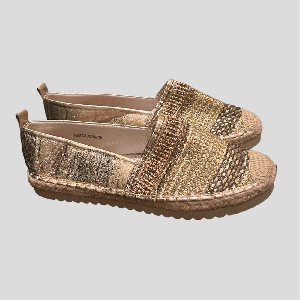 Patrizia size 38 NWOT espadrille